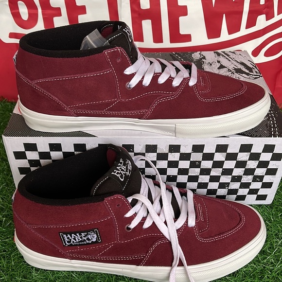 Vans Skate Half Cab
Port Royale
VNOA5FCD4QU
WMNS sneakers - Picture 2 of 16